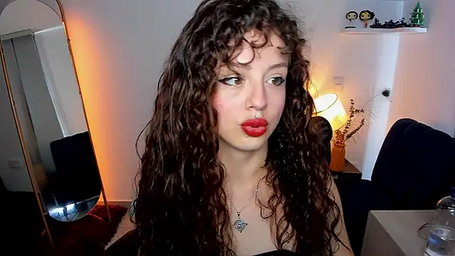 Snapshot of Cassandra_Caiin chatting on 03/30/26, 07:15 Cassandra Caiin online show from 03/30/26, 07:15