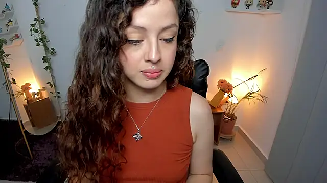 Cassandra Caiin online show from 07/15/26, 11:54