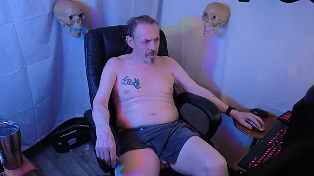 Snapshot of Richy__Rich_ chatting on 10/30/25, 08:16 Richy  Rich  online show from 10/30/25, 08:16