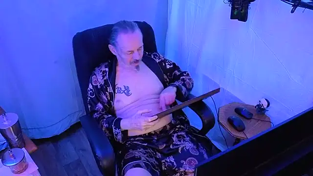 Snapshot of Richy__Rich_ chatting on 03/15/26, 11:44 Richy Rich online show from 03/15/26, 11:44