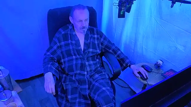 Snapshot of Richy__Rich_ chatting on 03/17/26, 01:10 Richy Rich online show from 03/17/26, 01:10