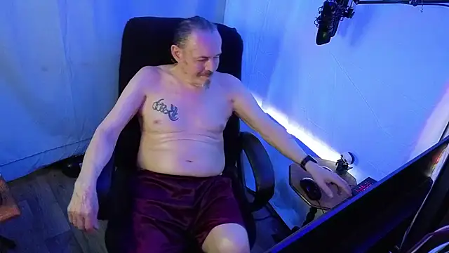 Snapshot of Richy__Rich_ chatting on 04/13/26, 11:54 Richy Rich online show from 04/13/26, 11:54