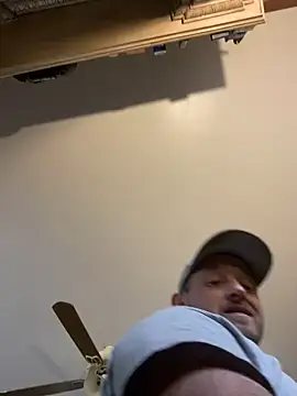 Snapshot of smokeymt420 chatting on 01/17/25, 06:12 smokeymt420 online show from 01/17/25, 06:12