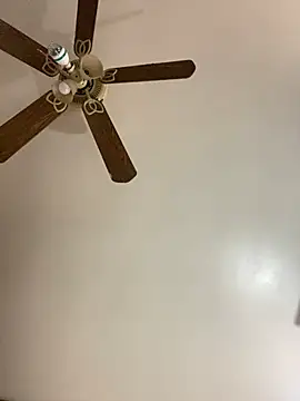 Snapshot of smokeymt420 chatting on 03/09/25, 05:28 smokeymt420 online show from 03/09/25, 05:28