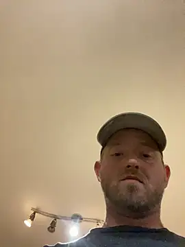 Snapshot of smokeymt420 chatting on 03/23/25, 04:16 smokeymt420 online show from 03/23/25, 04:16