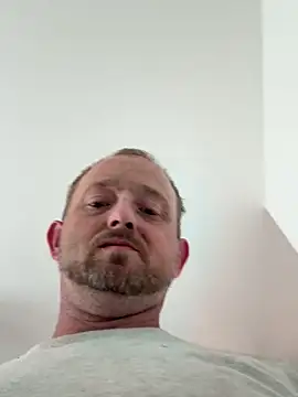 Snapshot of smokeymt420 chatting on 09/10/25, 09:37 smokeymt420 online show from 09/10/25, 09:37