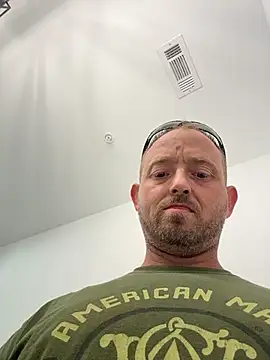 Snapshot of smokeymt420 chatting on 09/16/25, 03:29 smokeymt420 online show from 09/16/25, 03:29