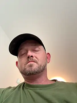 Snapshot of smokeymt420 chatting on 09/23/25, 04:54 smokeymt420 online show from 09/23/25, 04:54