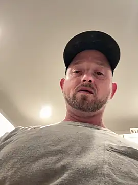 Snapshot of smokeymt420 chatting on 09/24/25, 05:00 smokeymt420 online show from 09/24/25, 05:00