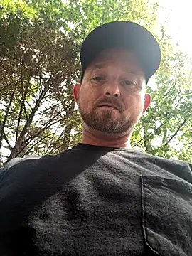 Snapshot of smokeymt420 chatting on 09/24/25, 05:05 smokeymt420 online show from 09/24/25, 05:05