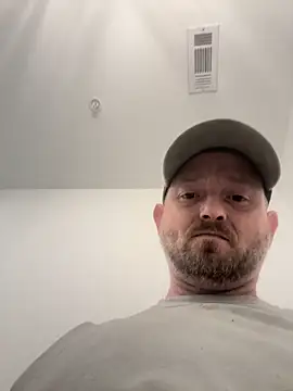 Snapshot of smokeymt420 chatting on 10/13/25, 09:37 smokeymt420 online show from 10/13/25, 09:37