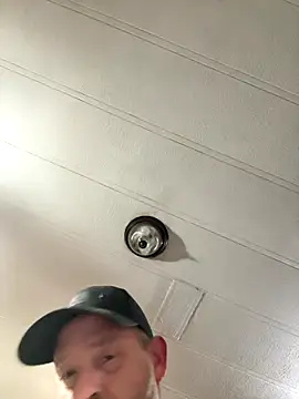 Snapshot of smokeymt420 chatting on 11/09/25, 04:11 smokeymt420 online show from 11/09/25, 04:11