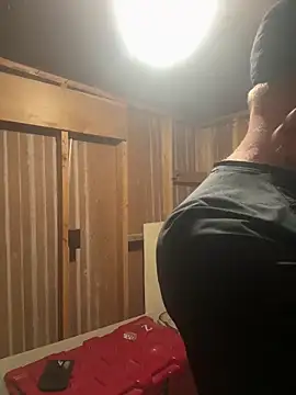 Snapshot of smokeymt420 chatting on 11/16/25, 03:01 smokeymt420 online show from 11/16/25, 03:01