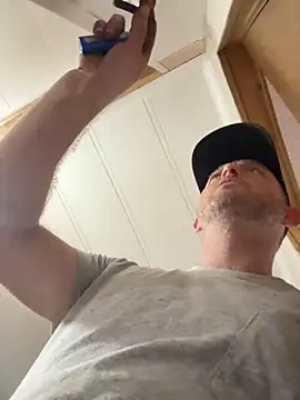 Snapshot of smokeymt420 chatting on 11/20/25, 07:24 smokeymt420 online show from 11/20/25, 07:24