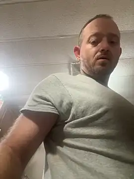 Snapshot of smokeymt420 chatting on 11/21/25, 08:46 smokeymt420 online show from 11/21/25, 08:46