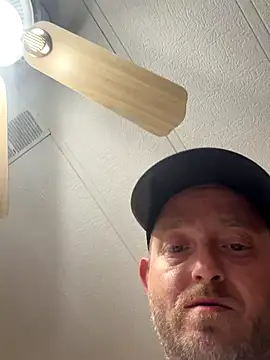 Snapshot of smokeymt420 chatting on 11/22/25, 09:36 smokeymt420 online show from 11/22/25, 09:36