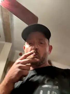 Snapshot of smokeymt420 chatting on 01/06/26, 04:16 smokeymt420 online show from 01/06/26, 04:16