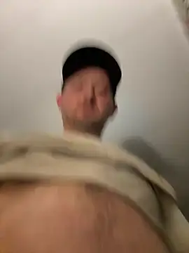 Snapshot of smokeymt420 chatting on 01/11/26, 01:43 smokeymt420 online show from 01/11/26, 01:43