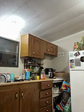 Snapshot of smokeymt420 chatting on 01/15/26, 05:23 smokeymt420 online show from 01/15/26, 05:23