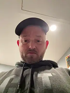 Snapshot of smokeymt420 chatting on 02/06/26, 04:28 smokeymt420 online show from 02/06/26, 04:28