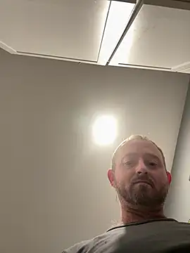 Snapshot of smokeymt420 chatting on 02/20/26, 04:09 smokeymt420 online show from 02/20/26, 04:09