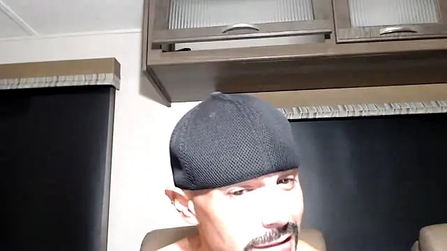 Snapshot of ThickD2C chatting on 02/16/26, 07:10 ThickD2C online show from 02/16/26, 07:10