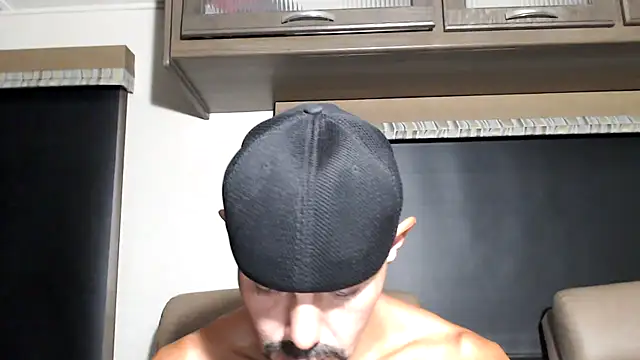 Snapshot of ThickD2C chatting on 04/06/26, 04:19 ThickD2C online show from 04/06/26, 04:19