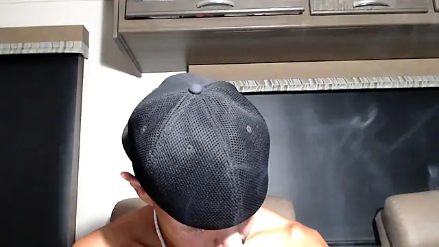 Snapshot of ThickD2C chatting on 04/15/26, 06:15 ThickD2C online show from 04/15/26, 06:15