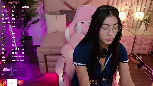 Snapshot of shanon- chatting on 09/08/25, 10:53 shanon- online show from 09/08/25, 10:53