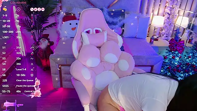 Snapshot of shanon- chatting on 12/01/25, 06:24 shanon- online show from 12/01/25, 06:24