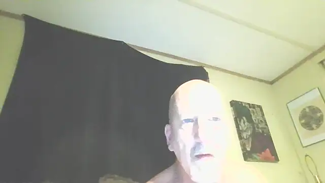 Snapshot of Yankeedave420 chatting on 03/08/26, 09:35 Yankeedave420 online show from 03/08/26, 09:35