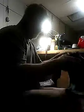 Snapshot of Yankeedave420 chatting on 04/15/26, 07:59 Yankeedave420 online show from 04/15/26, 07:59