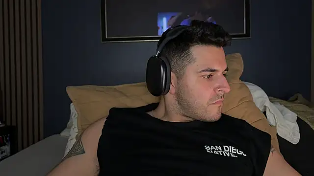 Snapshot of The_SockJock chatting on 03/05/25, 09:16 The SockJock online show from 03/05/25, 09:16