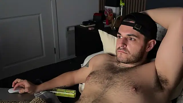 Snapshot of The_SockJock chatting on 03/11/25, 06:32 The SockJock online show from 03/11/25, 06:32