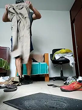 chicoguapo8 online show from 02/07/25, 08:42