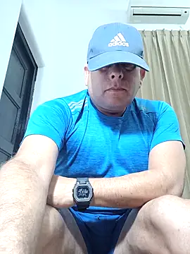 chicoguapo8 online show from 09/18/25, 01:40