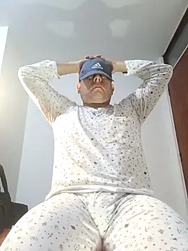 chicoguapo8 online show from 09/22/25, 07:54