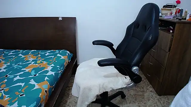 alexa milsf online show from 10/18/25, 01:08