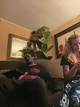 Snapshot of Makeyoucumallover chatting on 03/19/26, 04:16 Makeyoucumallover online show from 03/19/26, 04:16