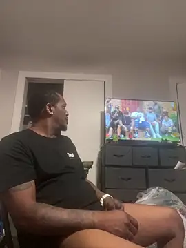 Snapshot of Makeyoucumallover chatting on 04/04/26, 06:33 Makeyoucumallover online show from 04/04/26, 06:33