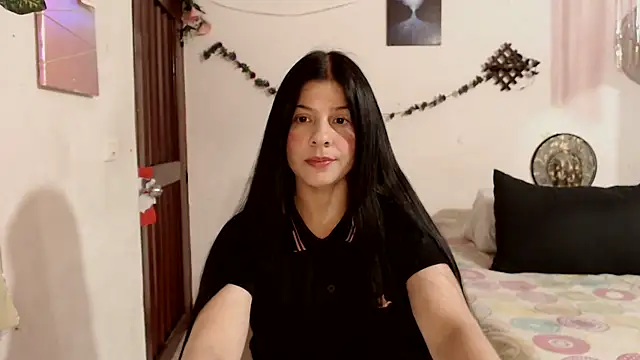 Estefani 32 online show from 12/21/25, 08:38