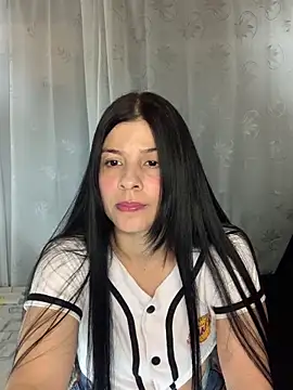 Snapshot of Estefani_32 chatting on 05/09/26, 06:02 Estefani 32 online show from 05/09/26, 06:02
