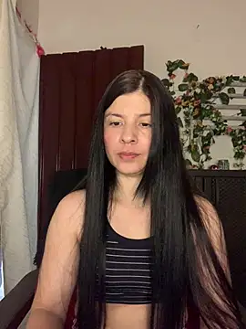 Snapshot of Estefani_32 chatting on 07/03/26, 12:11 Estefani 32 online show from 07/03/26, 12:11