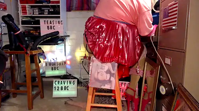 Snapshot of tgirljillforbbc chatting on 01/08/25, 07:56 tgirljillforbbc online show from 01/08/25, 07:56