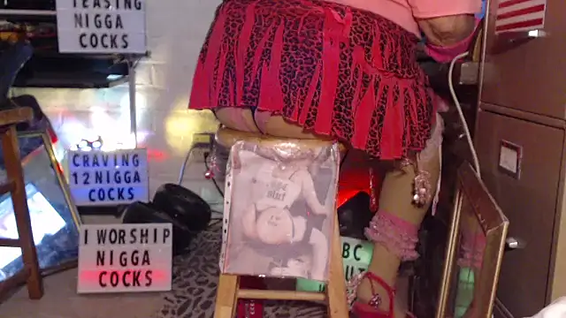 Snapshot of tgirljillforbbc chatting on 02/16/25, 08:11 tgirljillforbbc online show from 02/16/25, 08:11