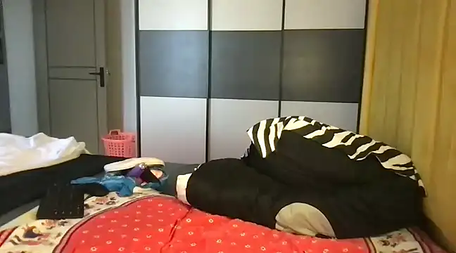 choco petite online show from 03/14/25, 12:18