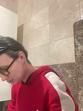 Flossy Vettie online show from 04/17/26, 01:25