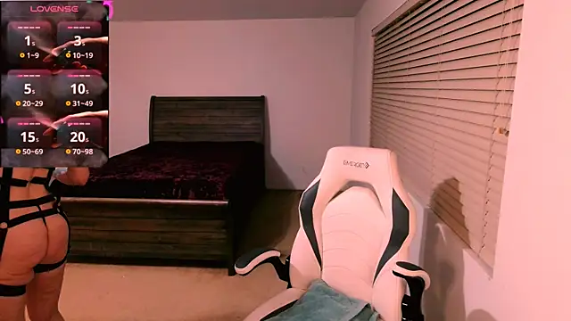 britteebee online show from 04/04/26, 04:33