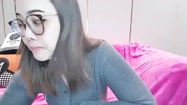 Snapshot of Giuliam chatting on 01/24/25, 12:31 Giuliam online show from 01/24/25, 12:31