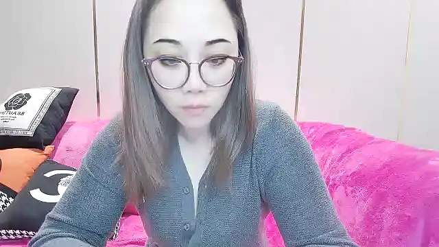 Snapshot of Giuliam chatting on 01/27/25, 01:26 Giuliam online show from 01/27/25, 01:26